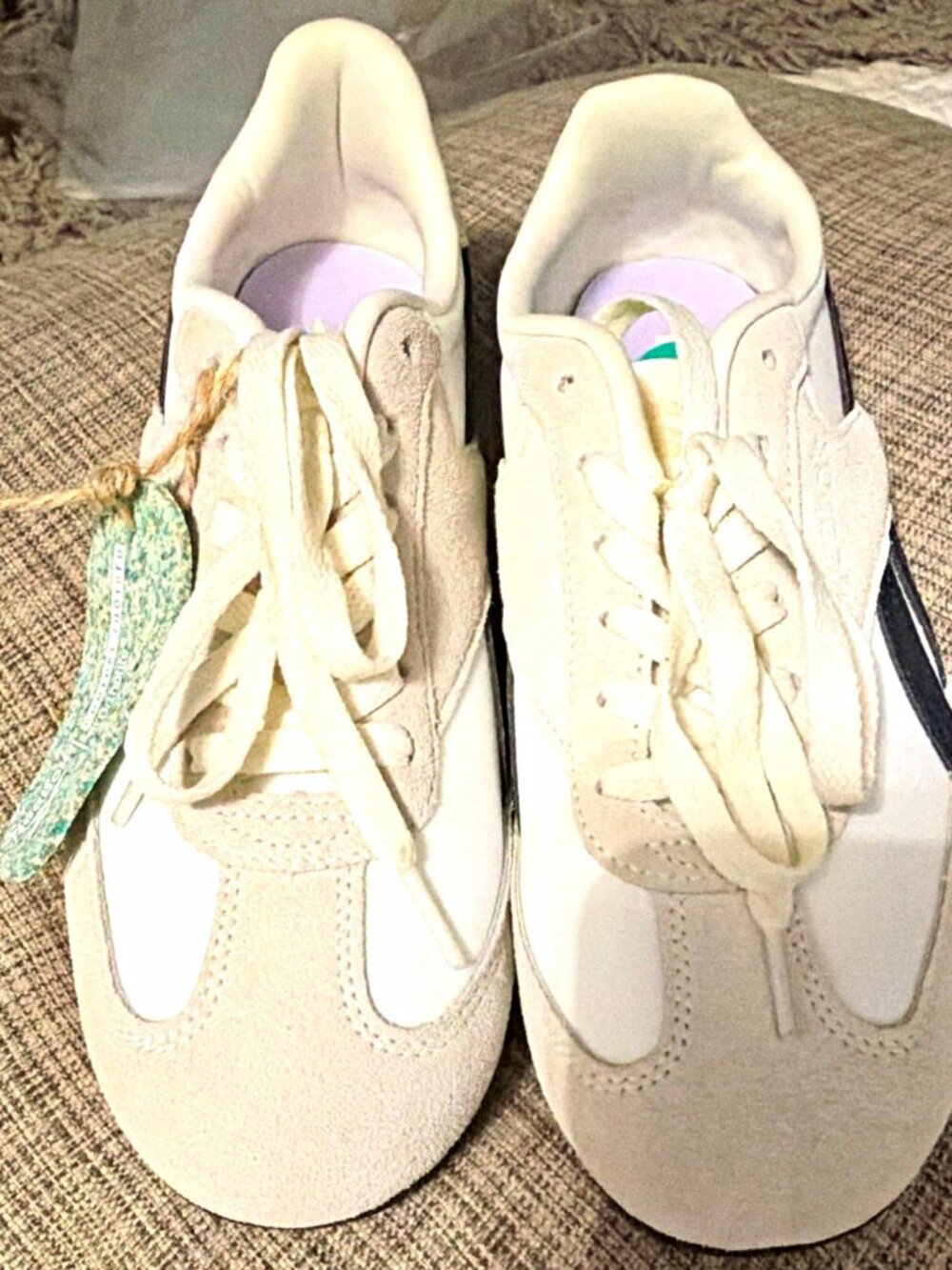 Reebok Women’s Low Top Colorblock Lace-Up Athletic Sneakers White/Beige/Black 8